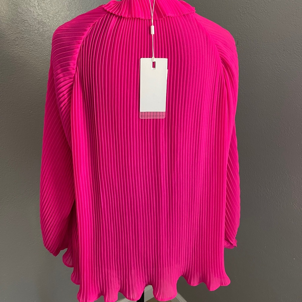 Pink blouse - Picture 4 of 4